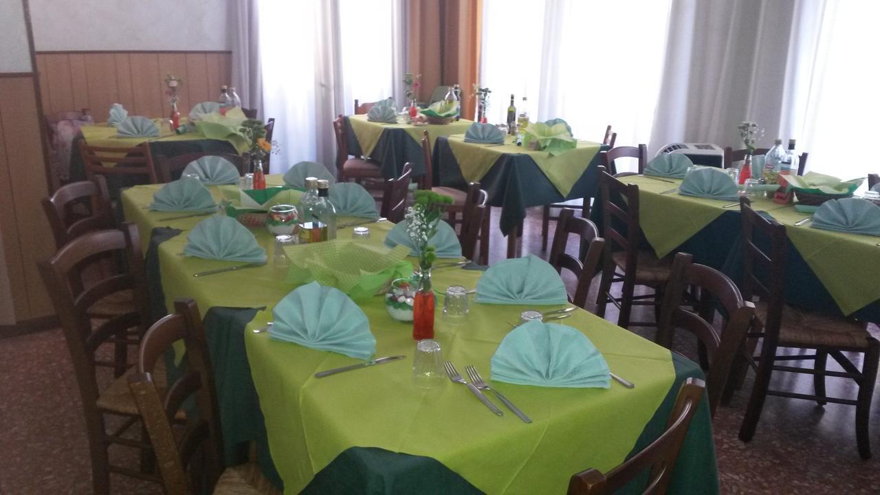 Hotel Taormina Lido di Jesolo Bagian luar foto