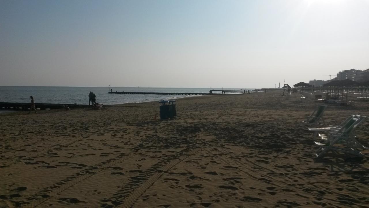 Hotel Taormina Lido di Jesolo Bagian luar foto
